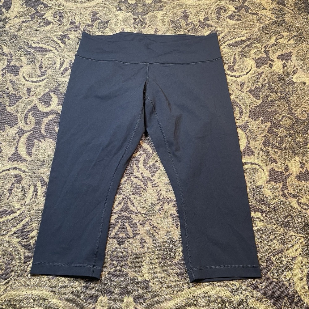 Lululemon Wunder Under Crop Leggings Black Womans Size 12 Athletic Gym Yoga